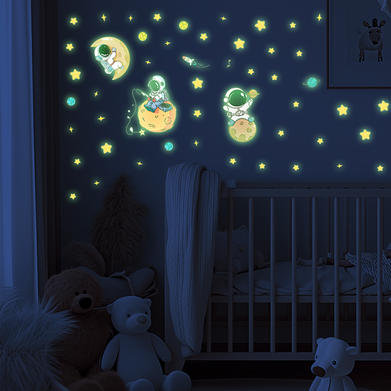Glow In Dark Stars - Astronot ay tema aydınlık duvar çıkartmaları
